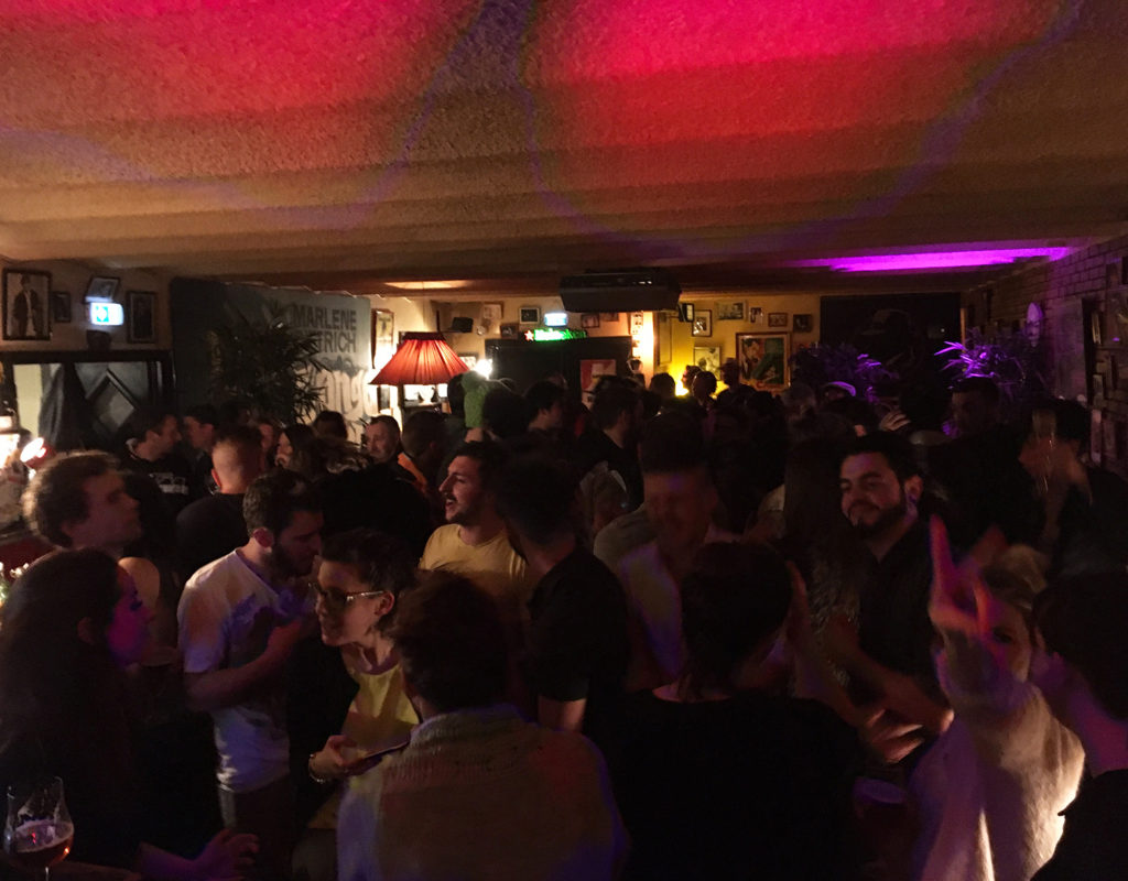 musique dj généraliste dans un bar cinéma à clermont-ferrand 63