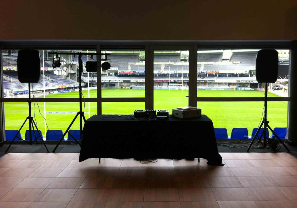 dj musique pour soirée d'entrepise à stade marcel michelin clermont-ferrand